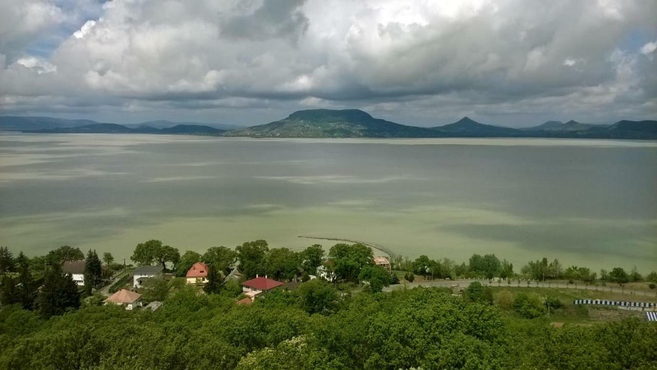 Lovely Apartment At Balatonfenyves Eksteriør bilde